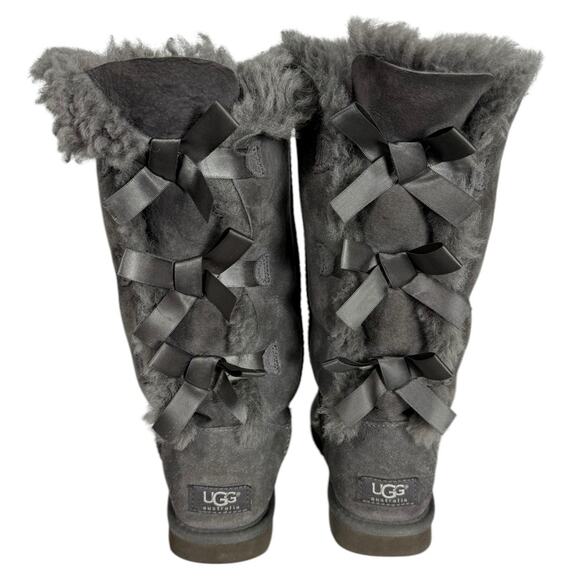 Ugg Bailey Bow Tie Boots Women's Gray Size 6 Fur lined - Picture 1 of 5